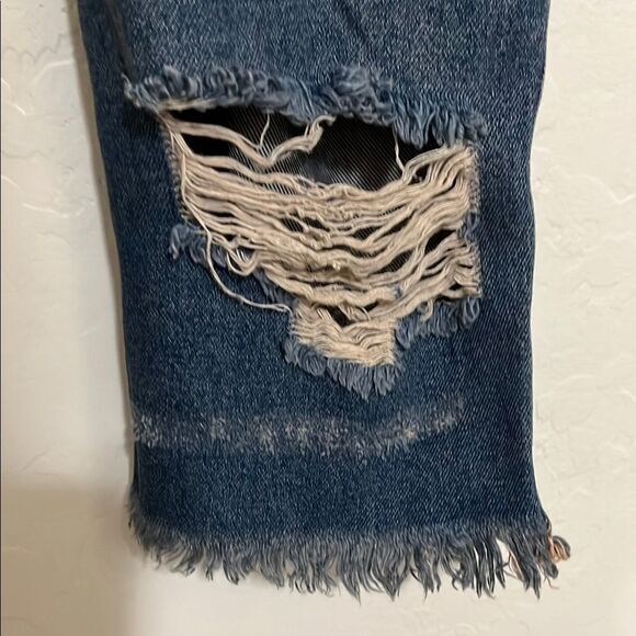 Free People Tattoo Distressed Blue Ripped Holes Cropped Denim Raw Hem Jeans Boho - Picture 10 of 16